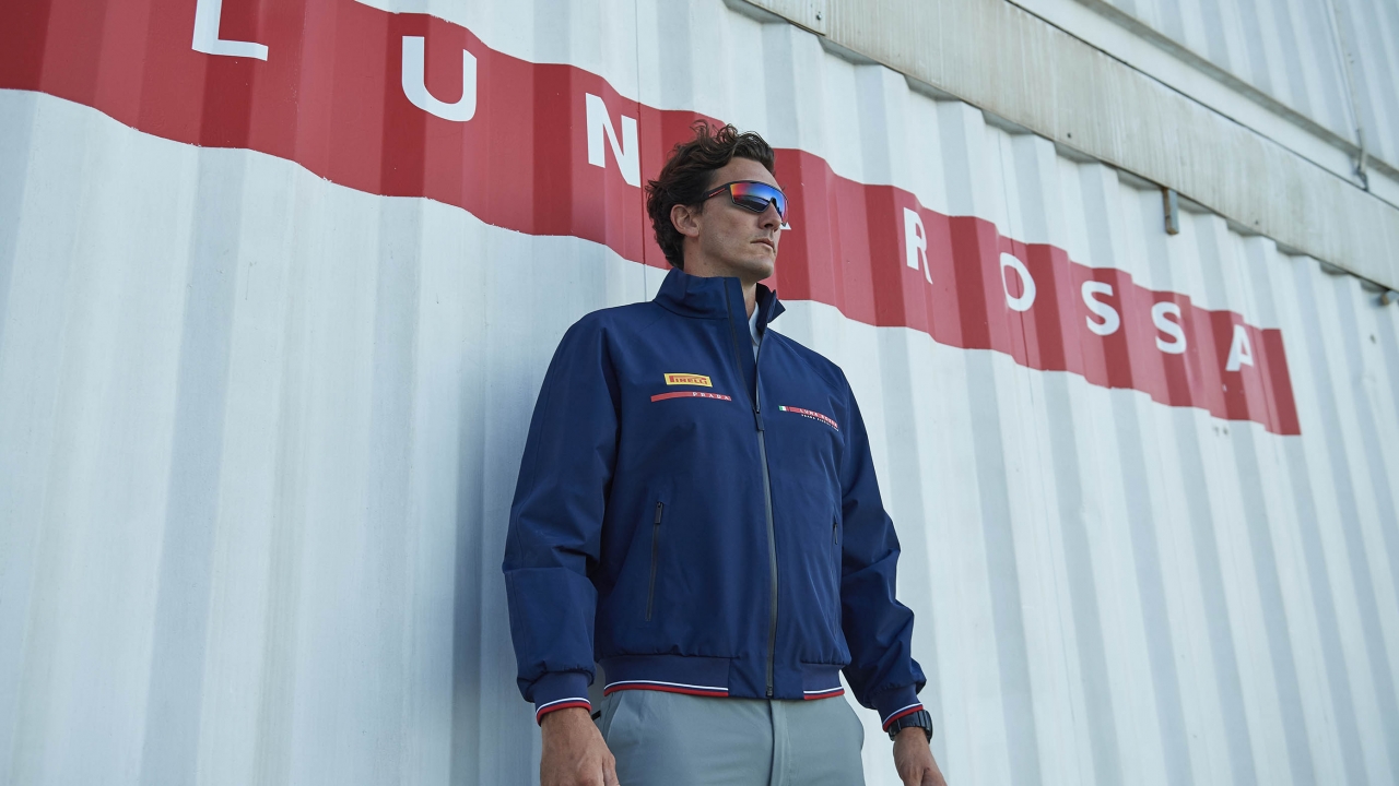 prada luna rossa classic