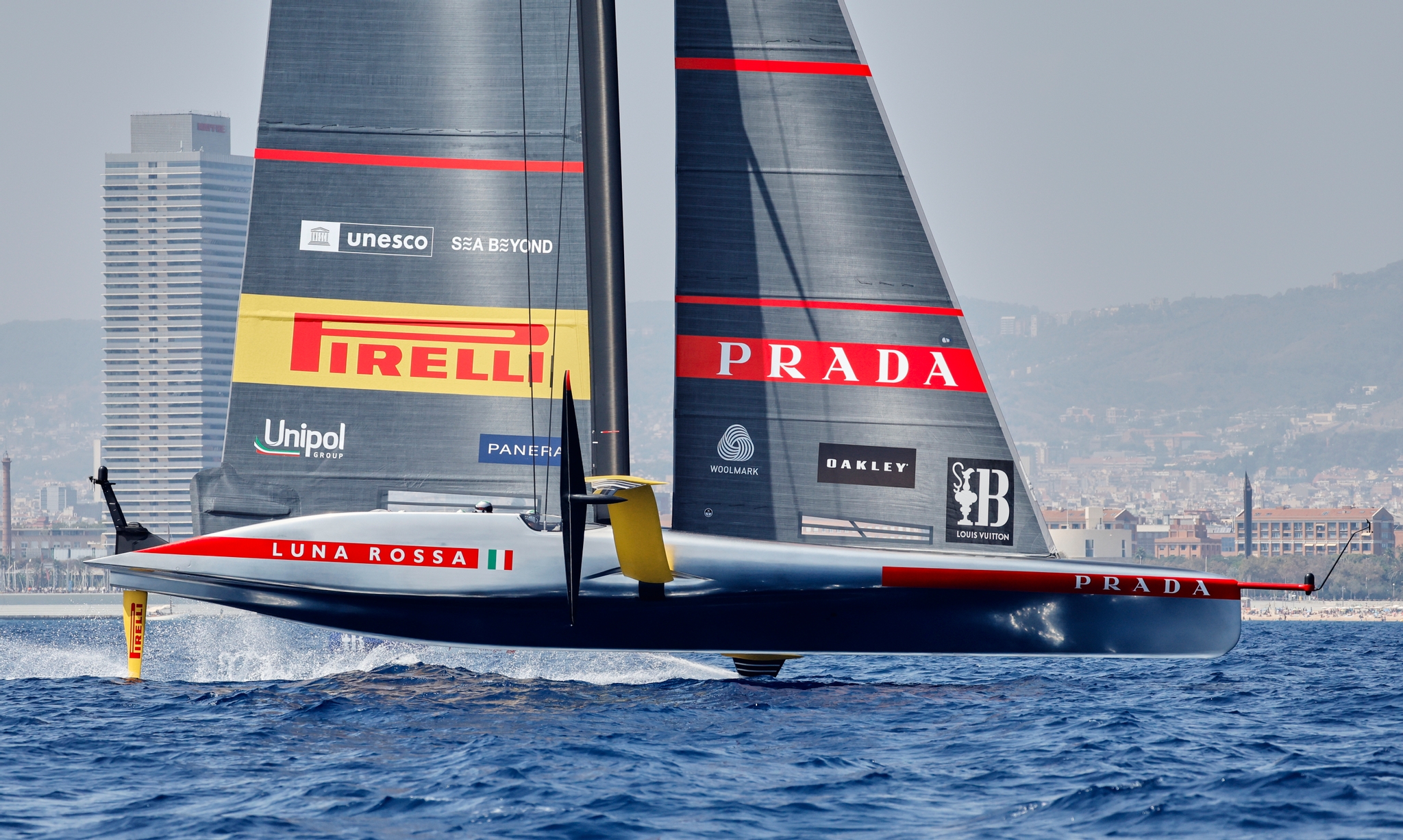 AC75 SAILING - Luna Rossa