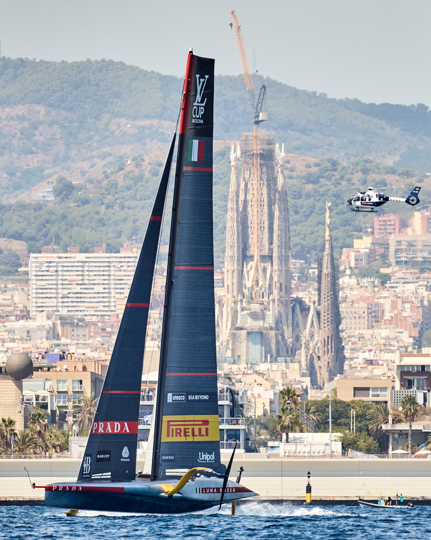 AC75 SAILING - Luna Rossa