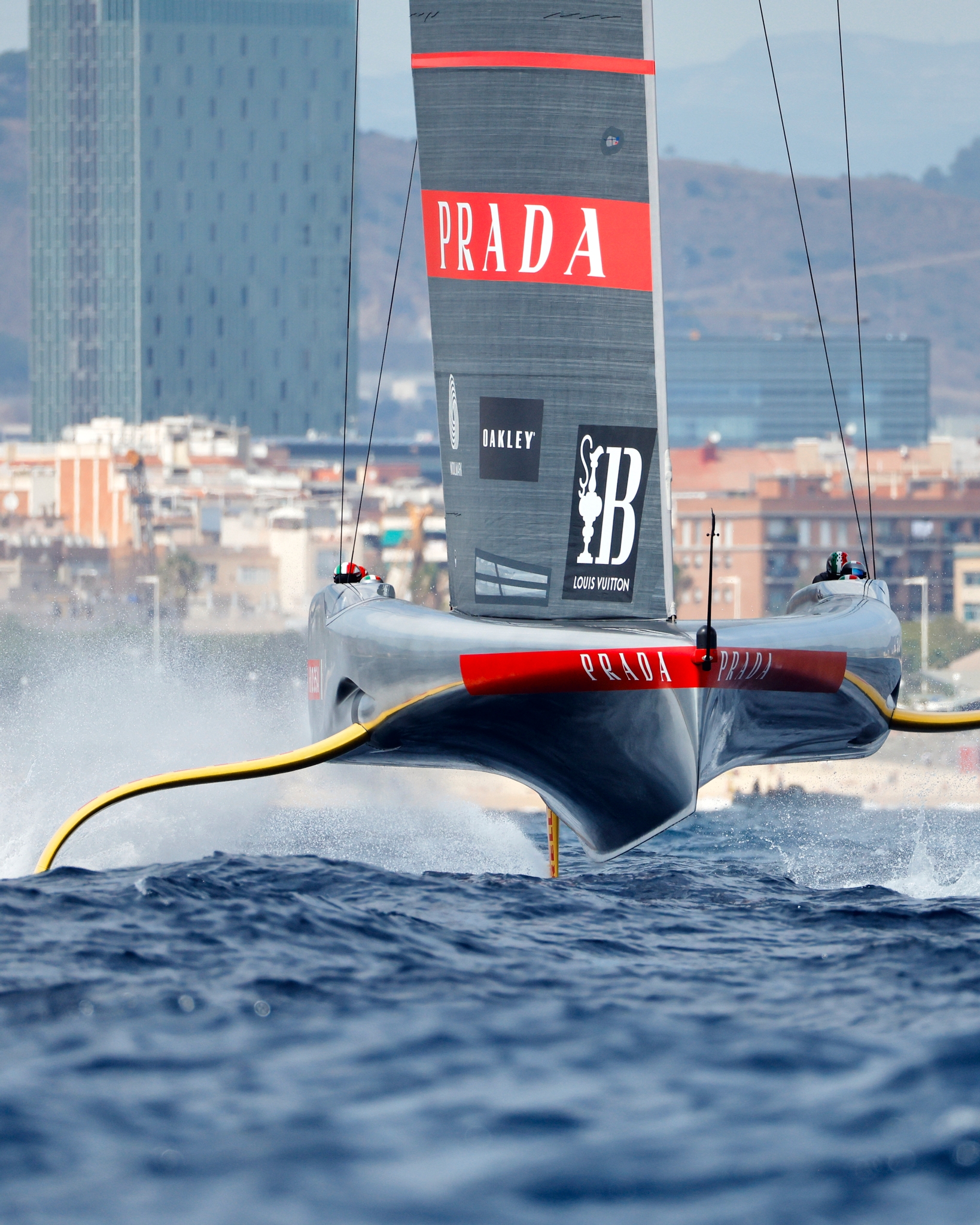 AC75 SAILING - Luna Rossa